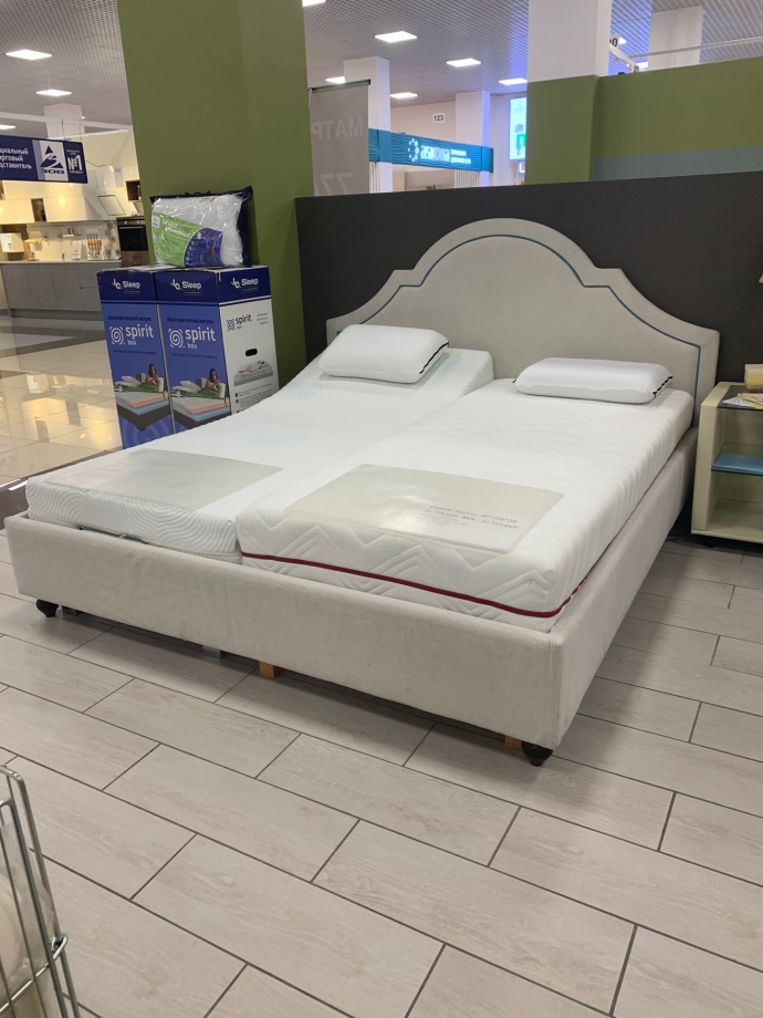 Дизайнерская кровать Орелия