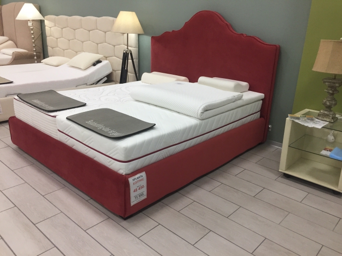 Дизайнерская кровать Кэтрис